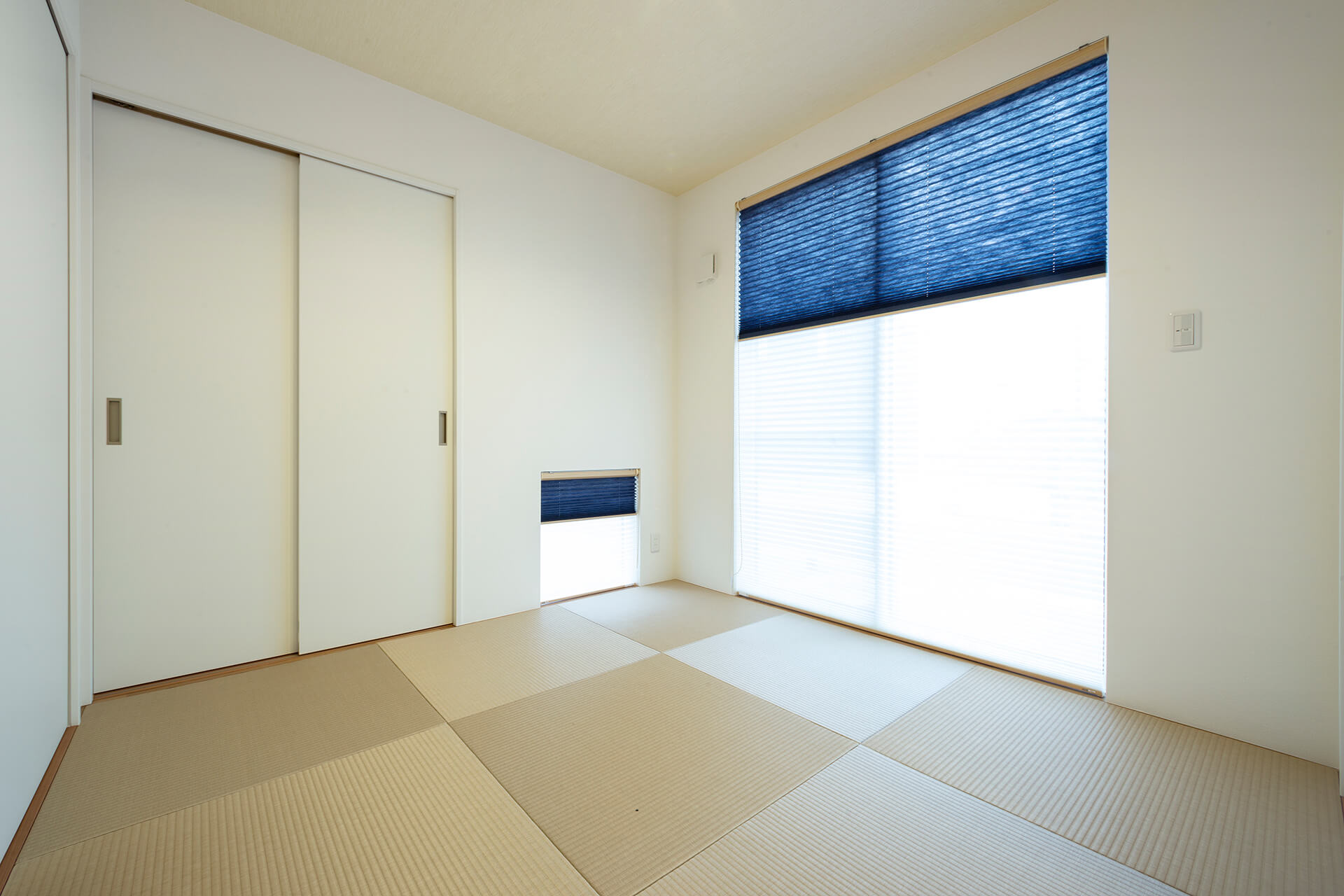 シンプルな中にもこだわりを見せる和室
